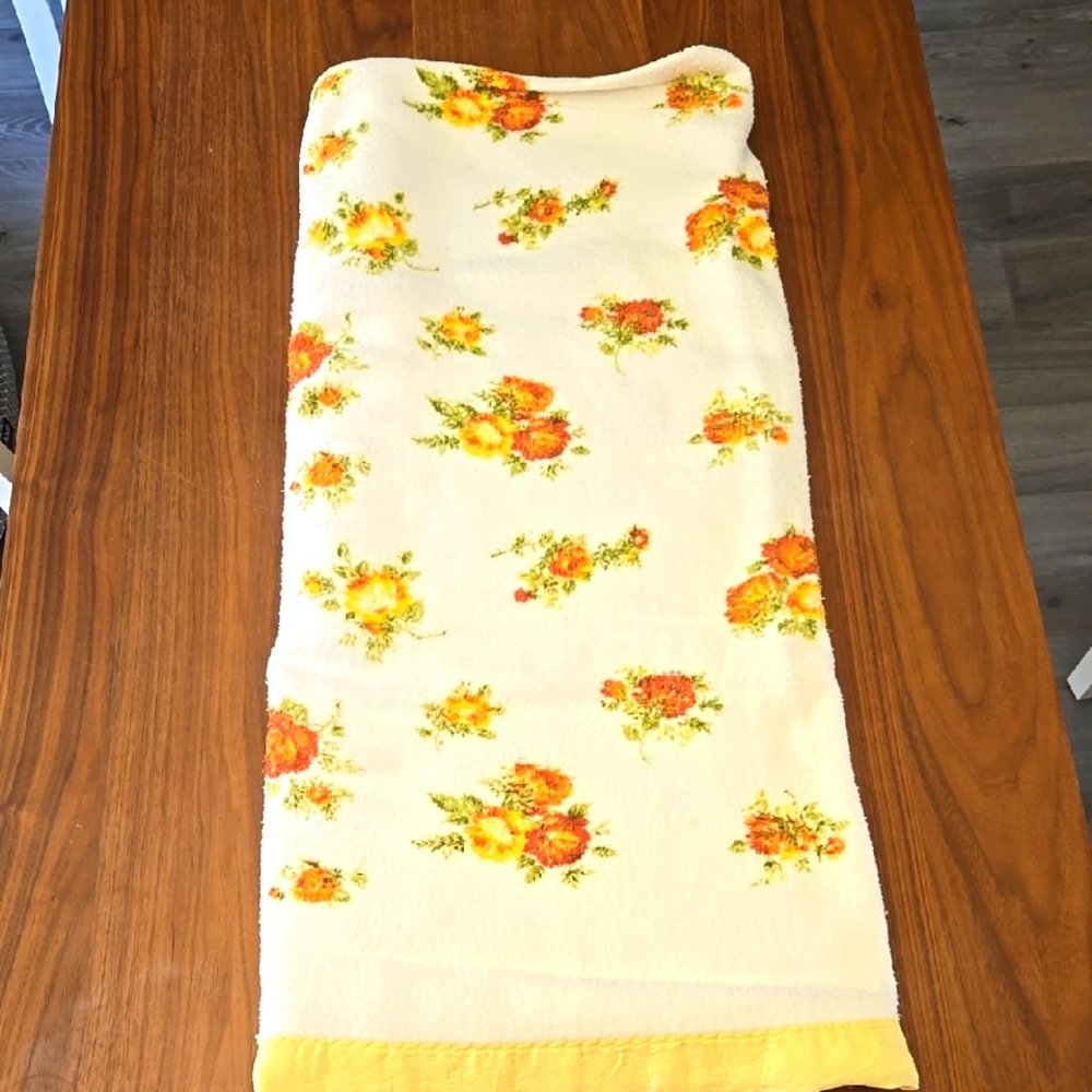 Vintage Floral Patterned Blanket